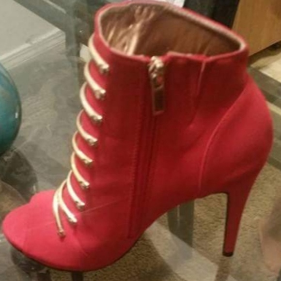 Peep toe red booties - Picture 3 of 3